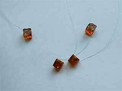AMBER WIRE NECKLACE BNNS11