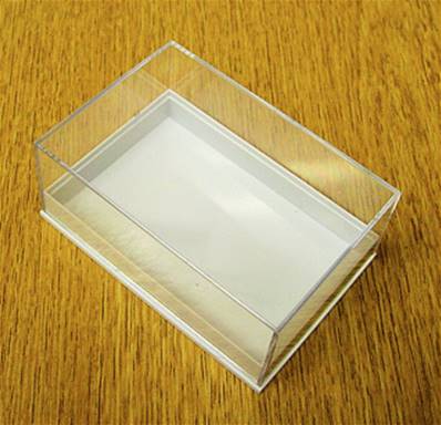 10 X PLASTIC DISPLAY BOX - WHITE BASE WITH CLEAR TOP (N2 SIZE). N2/80/55/32
