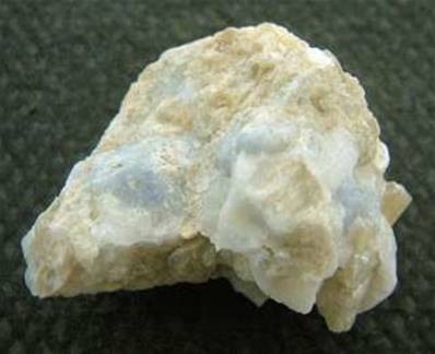 HACKMANITE WITH MICA CRYSTAL SPECIMEN. (RUSSIA). SP3031