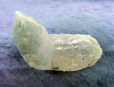 BLUE QUARTZ POINT SPECIMEN. SP6455