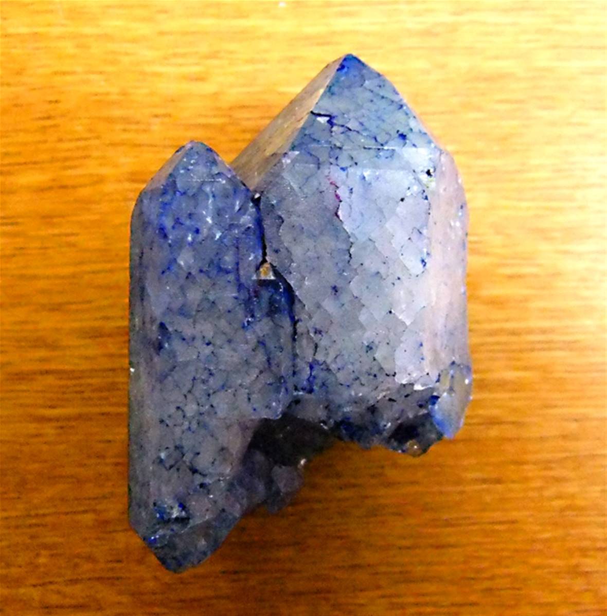 BLUE CRACKLE QUARTZ CLUSTER SPECIMEN. SP8665