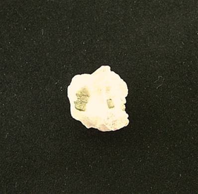 ROSE QUARTZ WITH TOURMALINE CRYSTAL SPECIMEN. SP5673