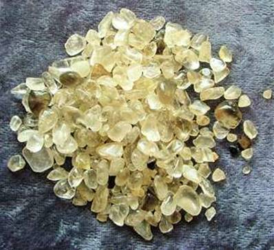 SMOKEY QUARTZ POLISHED CHIPS 1 kg BAG. SPR4268WHA