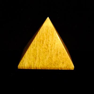 Peach Moonstone Gemstone Pyramid.   SP15316POL