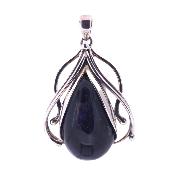 This one off pendant showcases a polished teardrop cabochon in Amethyst with a smooth dome finish.   SP9227PEND