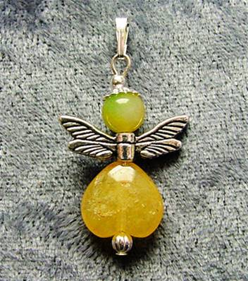SILVER PLATED 'FAIRY WINGS' PENDANT FEATURING JADE. SPR7683PEND