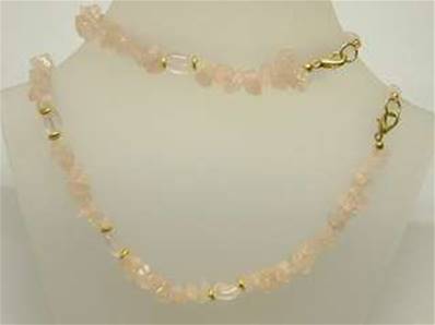 ROSE QUARTZ GEM CHIP 18" NECKLACE & 7" BRACELET WITH OVAL BEADS IN ROSE QUARTZ. SET = 54g. SPR892