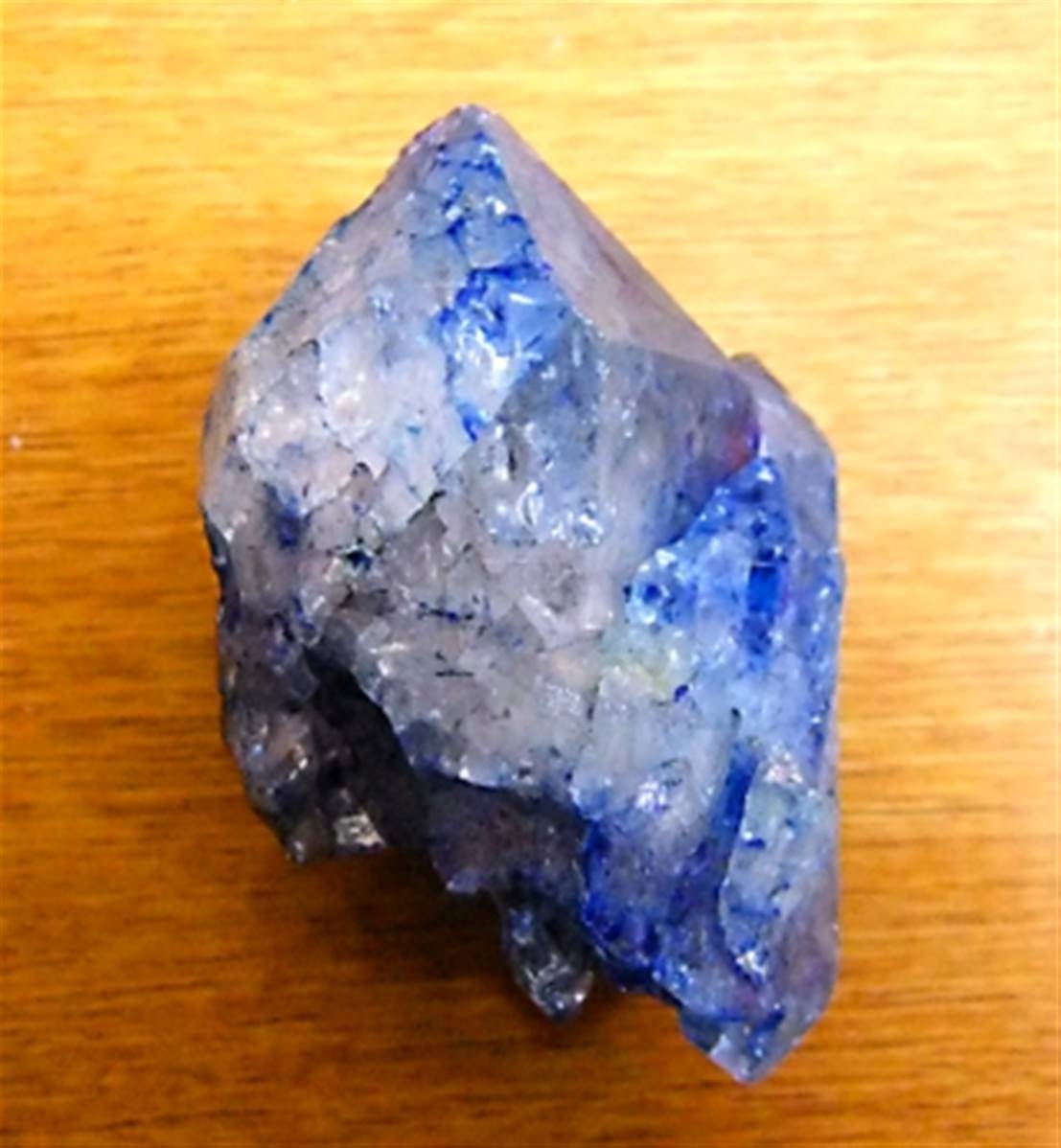 BLUE CRACKLE QUARTZ CLUSTER SPECIMEN. SP8665