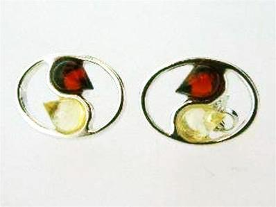 AMBER & SILVER YIN YANG STYLE TWO TONE STUD EARRINGS. 1.5CM ACROSS APROX. 9L0290021