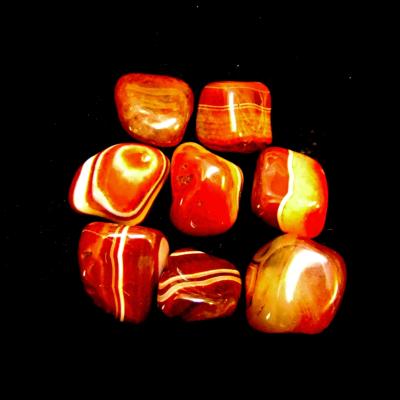 RED BANDED AGATE POLISHED TUMBLE STONES (250g BAG).   SPR13716WH
