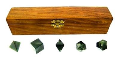GREEN MOSS AGATE SACRED GEOMETRY SET IN WOODEN BOX. SPR9221POL