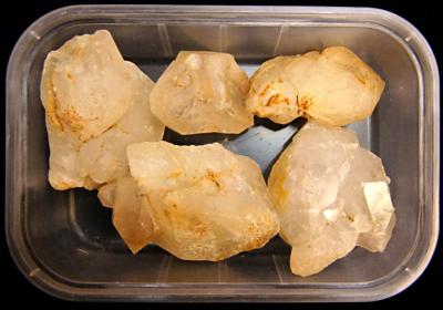 QUARTZ DOUBLE TERMINATED POINTS (5 PIECES) WHOLESALE TRAY LOT.   SP11252WHSHF