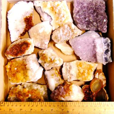 Wholesale Tray Of Assorted Raw Crystals.   SP16908WH 