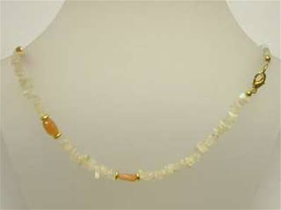 WHITE MOONSTONE GEM CHIP NECKLACE WITH OVAL BEADS IN PEACH MOONSTONE (10 PACK). 18" LONG. 18g.