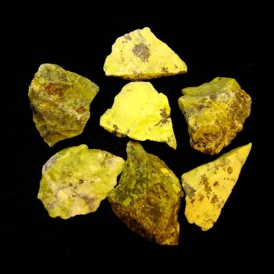 SERPENTINE RAW CRYSTAL CHUNKS 1Kg BAG.   SPR14418WHB