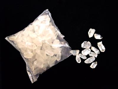 QUARTZ MINI POINTS 'A' GRADE (500g BAG).   SPR9972WH
