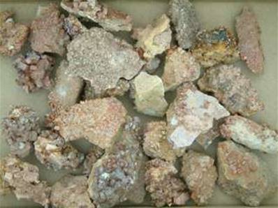 VANADANITE 'B' GRADE WHOLESALE TRAY LOT. SP626WH