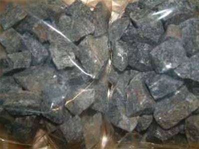 BLUE AVENTURINE COBBED ROCK. aventblue1kg