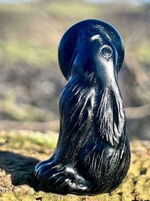 🌔🌙 Moon Gazing Hare 🌔🌙 in Obsidian 4.8x2.5cm .   SPR14915POL