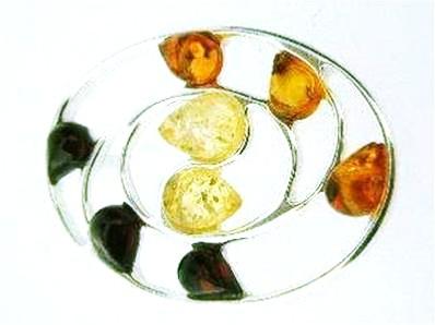 SILVER CELTIC SHIELD STYLE THREE TONE AMBER PENDANT. 3CM. 2L0290021