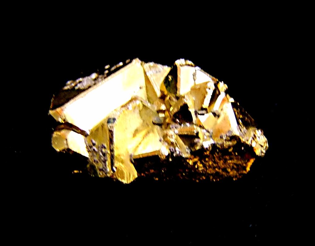 IRON PYRITE (FOOLS GOLD) CRYSTAL SPECIMEN. SP10369