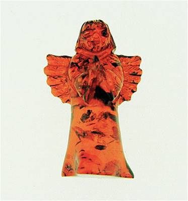 ANGEL CARVING IN BALTIC AMBER. SP4886