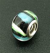 CHARM BEAD WITH STERLING SILVER LINING. 682000