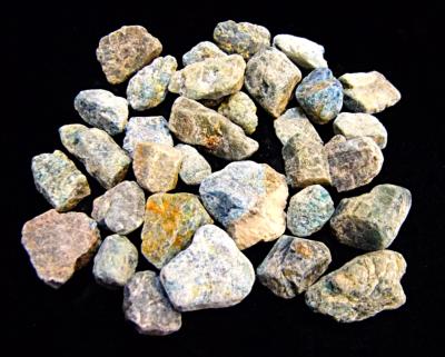 APATITE CRYSTAL CHIPS (1Kg BAG).   SP10102WH