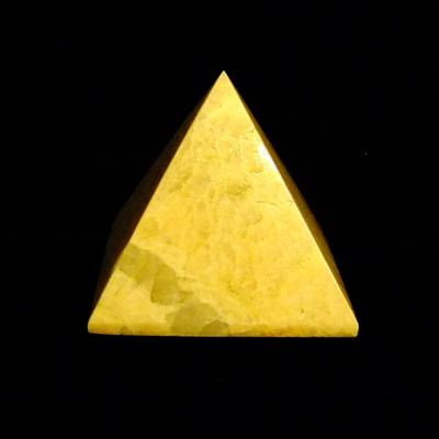 Peach Moonstone Gemstone Pyramid.   SP15315POL