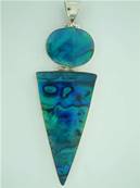 PAUA SHELL SILVER PENDANT FEATURING A SMALL OVAL & A LARGE TRIANGLE IN A SILVER SETTING. 80MM LONG X