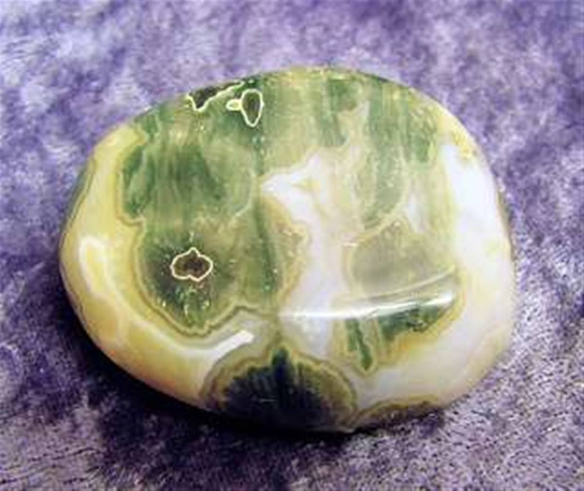 ORBICULAR JASPER POLISHED PEBBLE SPECIMEN (MADAGASCAR). SP4093POL