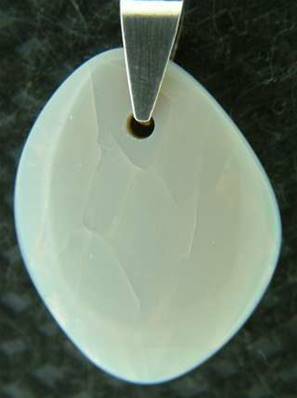 POLISHED JELLY OPAL PENDANT FEATURING A 925 SILVER BAIL. SP789PEND