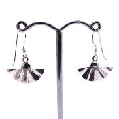 925 Silver Pendant Earrings In Fan Shape Featuring Round Dome Polished Pieces Of Abalone Shell.   SP17902EA