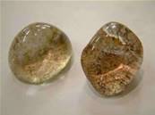 Chlorite in quartz - dome polished. CHLO01