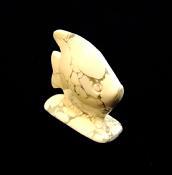 CARVING OF A FISH IN WHITE HOWLITE.   SP12713POL 