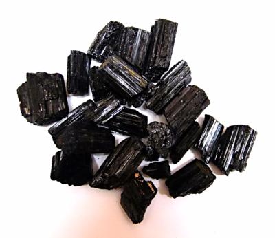STRIATED BLACK TOURMALINE CRYSTAL CHUNKS (1Kg BAG).   SPR10558WH