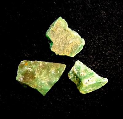 NEPHRITE JADE RAW CRYSTAL SPECIMENS (250g BAG) GRADE A.   SPR12897WH