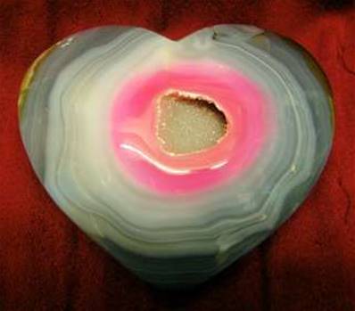 LARGE AGATE GEODE HEART. SP3332POL