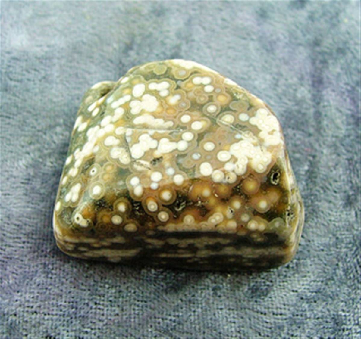 ORBICULAR JASPER POLISHED PEBBLE SPECIMEN (MADAGASCAR). SP6496POL