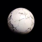 GEMSTONE SPHERE IN WHITE HOWLITE.   SP14652SLF
