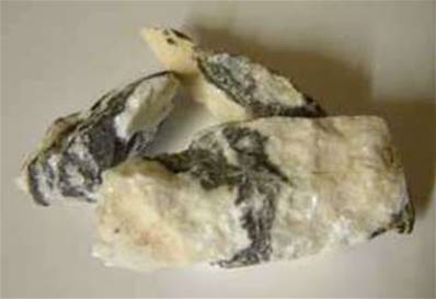 ZEBRA JASPER CRYSTAL SPECIMENS (1KG BAG).   517 