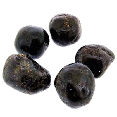 Garnet Polished Pebbles (1Kg Bag).   SPR16580WHB
