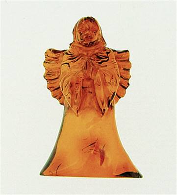 ANGEL CARVING IN BALTIC AMBER. SP4887