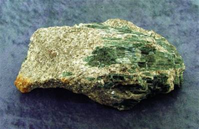 BLUE TOURMALINE FORMATIONS IN LEPIDOLITE MICA MATRIX. SP8188