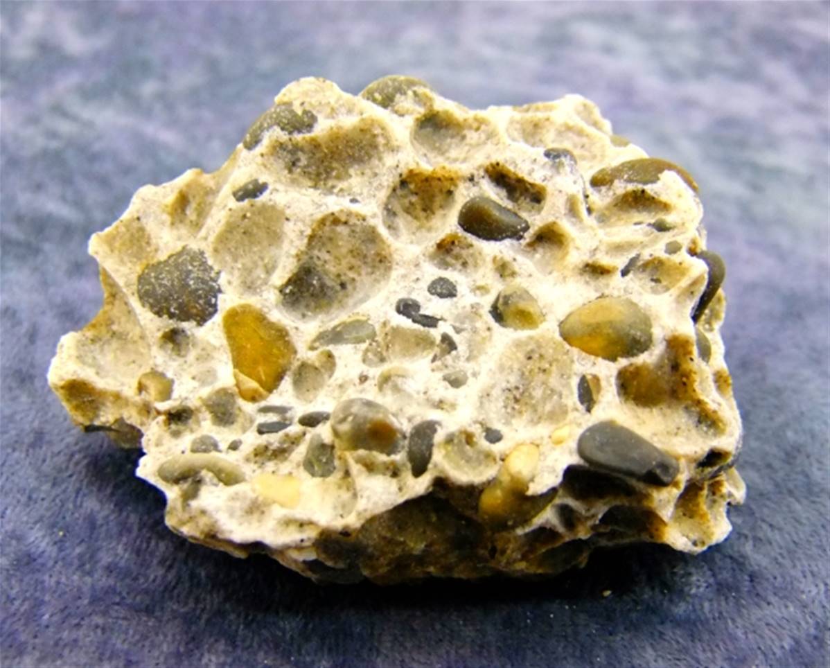 PUDDING STONE ROUGH NODULE SPECIMEN. SP8649